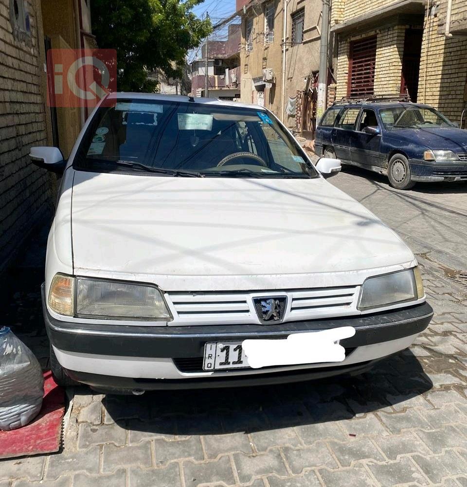 Peugeot 405
